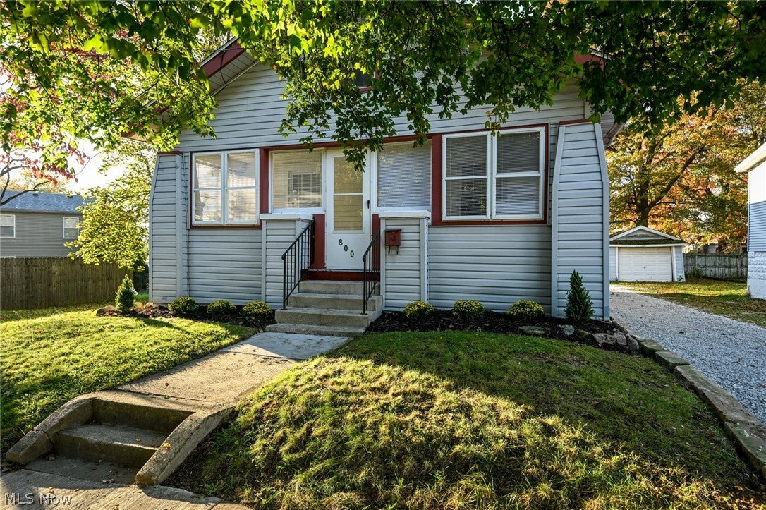 800 Fess Avenue