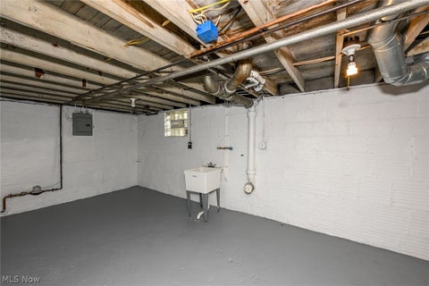 Tiny photo for 800 Fess Avenue, Akron, OH 44307 (MLS # 5254913)