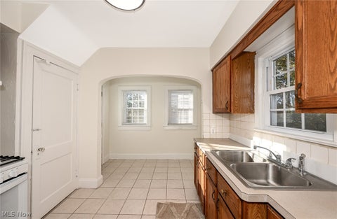 Tiny photo for 800 Fess Avenue, Akron, OH 44307 (MLS # 5254913)