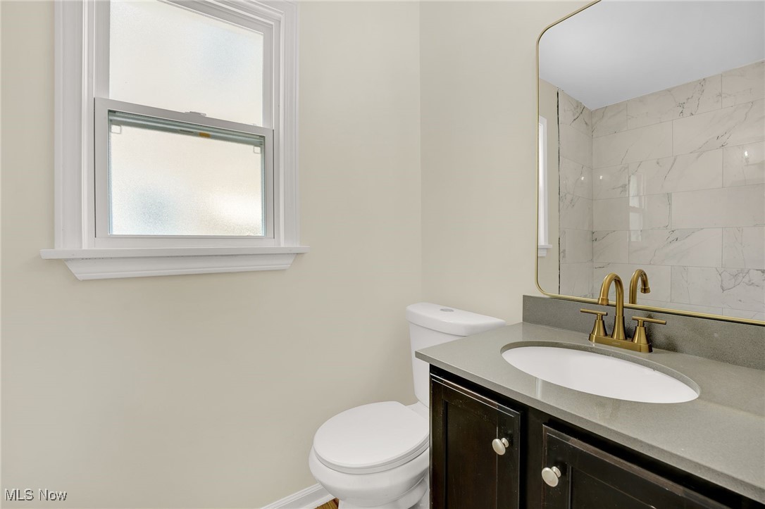 2707 Grovewood Avenue, Parma, Ohio image 24