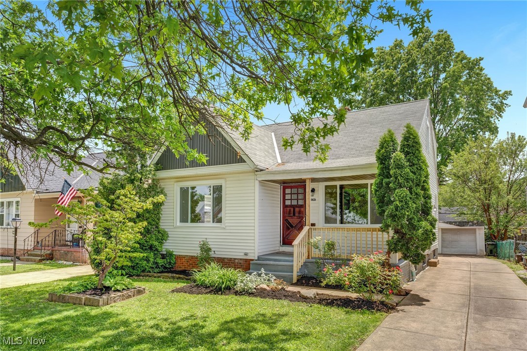 2707 Grovewood Avenue, Parma, Ohio image 2