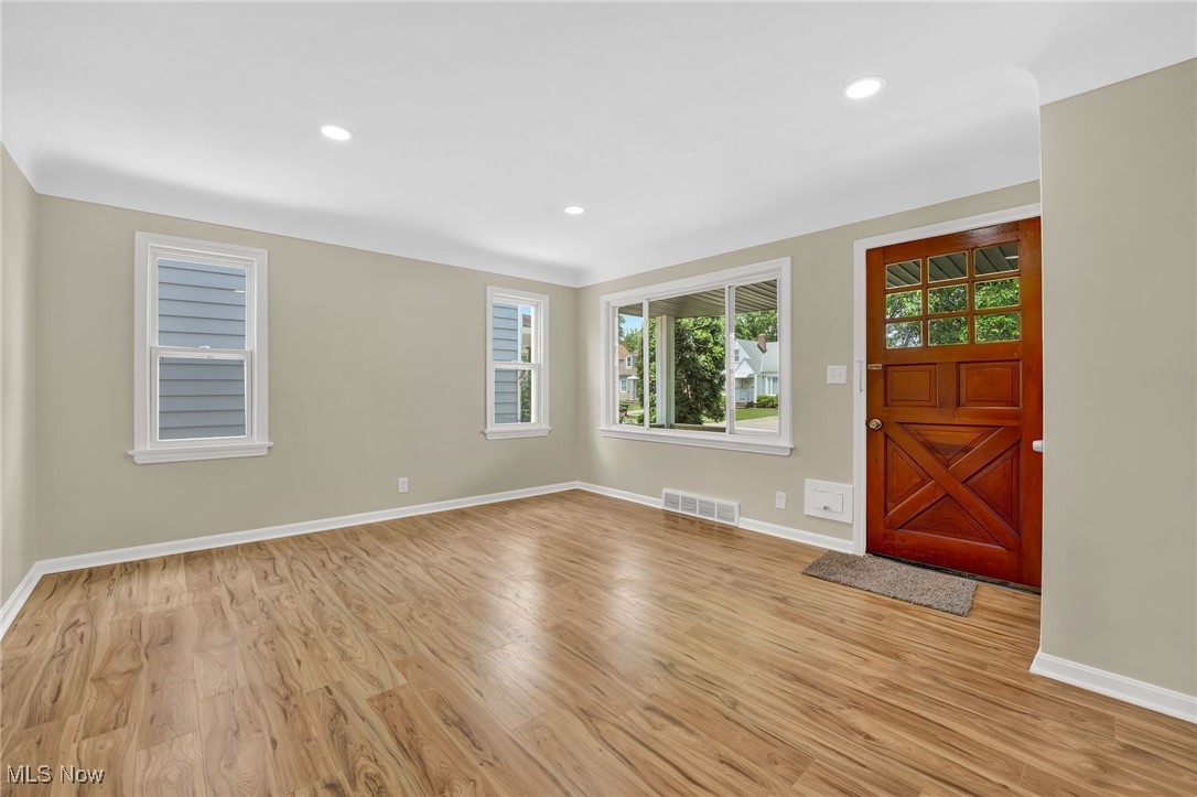 2707 Grovewood Avenue, Parma, Ohio image 5
