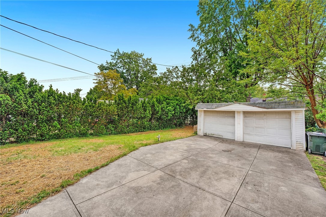 2707 Grovewood Avenue, Parma, Ohio image 30