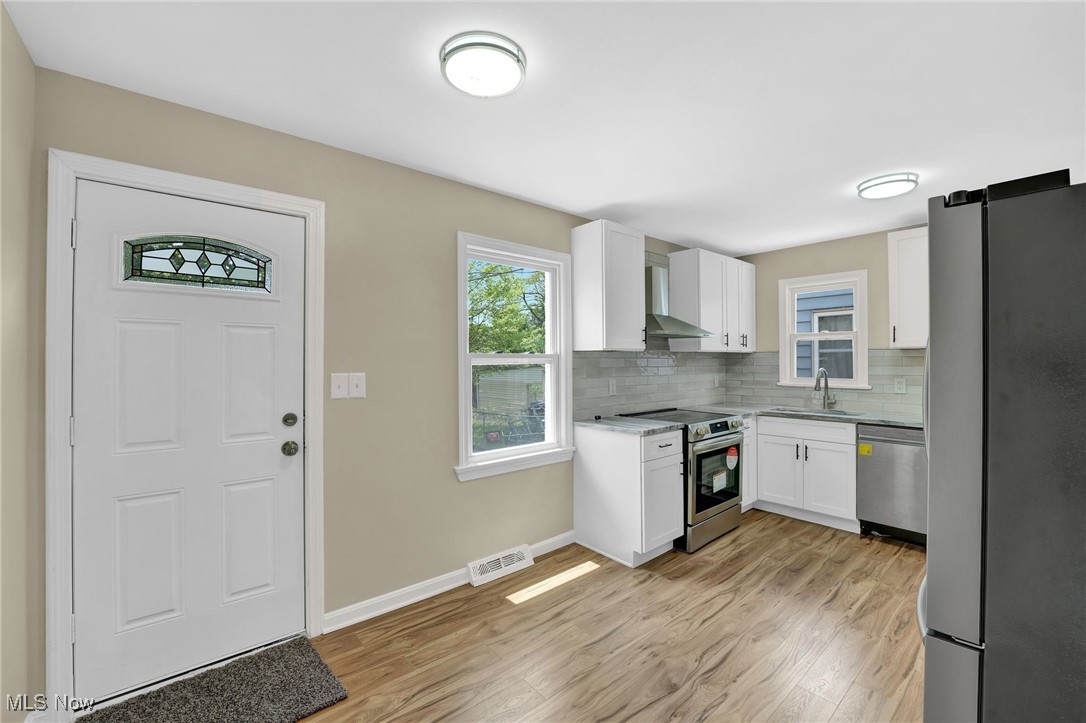 2707 Grovewood Avenue, Parma, Ohio image 11