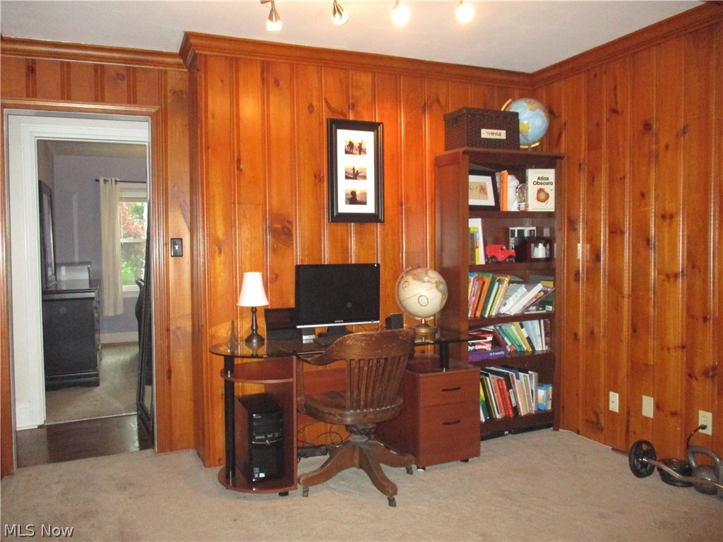 Cuyahoga River Estate - Residential