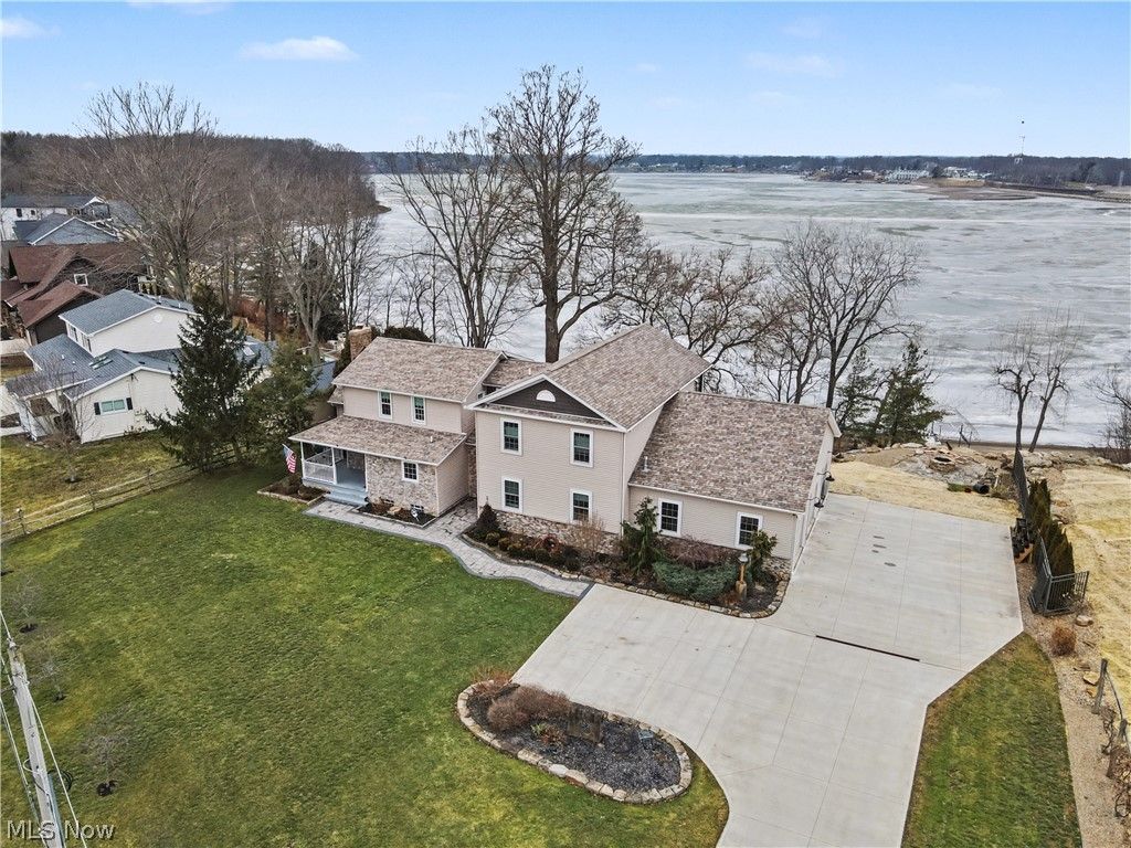 Photo of 16870 Headland Avenue, Lake Milton, OH 44429 (MLS # 5187920)