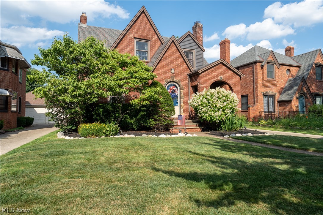 3687 Warren Road