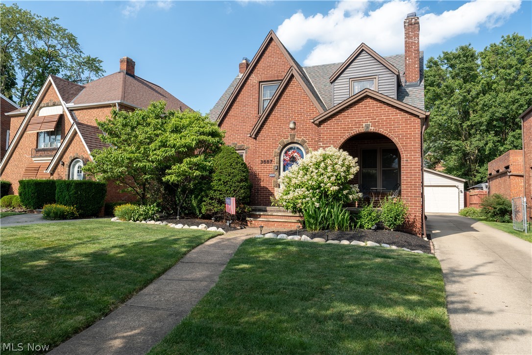 3687 Warren Road