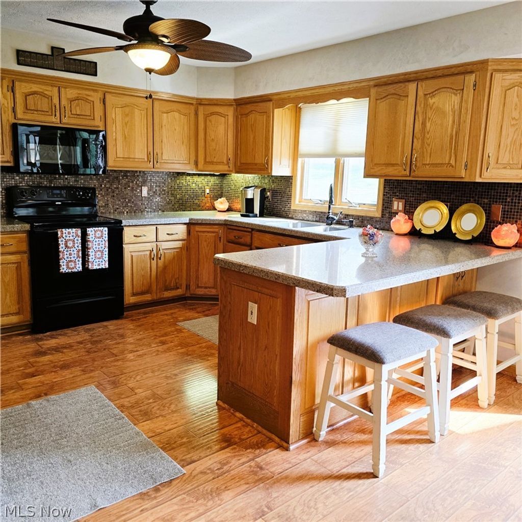 Photo of 8420 Hunting Drive, North Royalton, OH 44133 (MLS # 5201692)