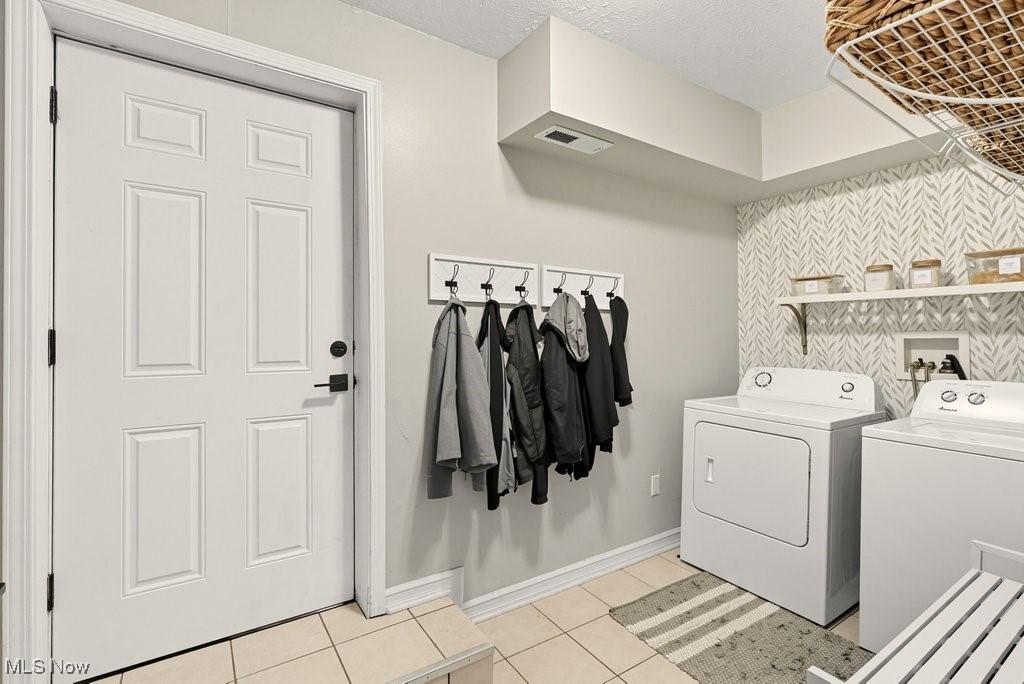 Cuyahoga Falls, Ohio 44221, United States, 4 Bedrooms Bedrooms, ,1 BathroomBathrooms,Residential,Active,221700