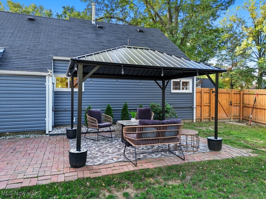 Cuyahoga Falls, Ohio 44221, United States, 4 Bedrooms Bedrooms, ,1 BathroomBathrooms,Residential,Active,221700