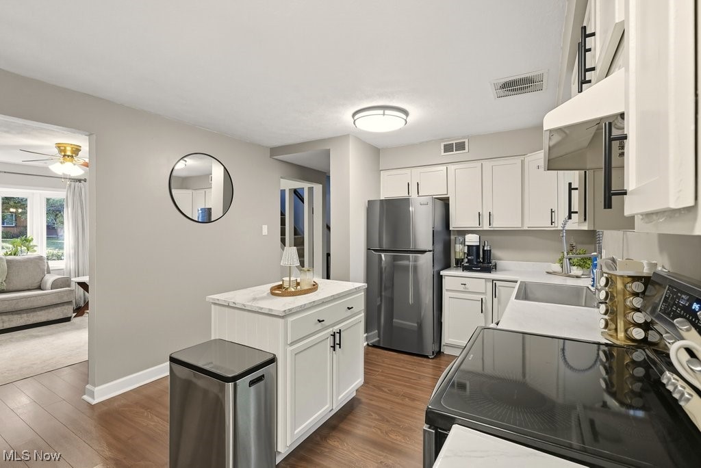 Cuyahoga Falls, Ohio 44221, United States, 4 Bedrooms Bedrooms, ,1 BathroomBathrooms,Residential,Active,221700