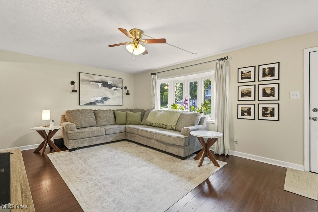 Cuyahoga Falls, Ohio 44221, United States, 4 Bedrooms Bedrooms, ,1 BathroomBathrooms,Residential,Active,221700