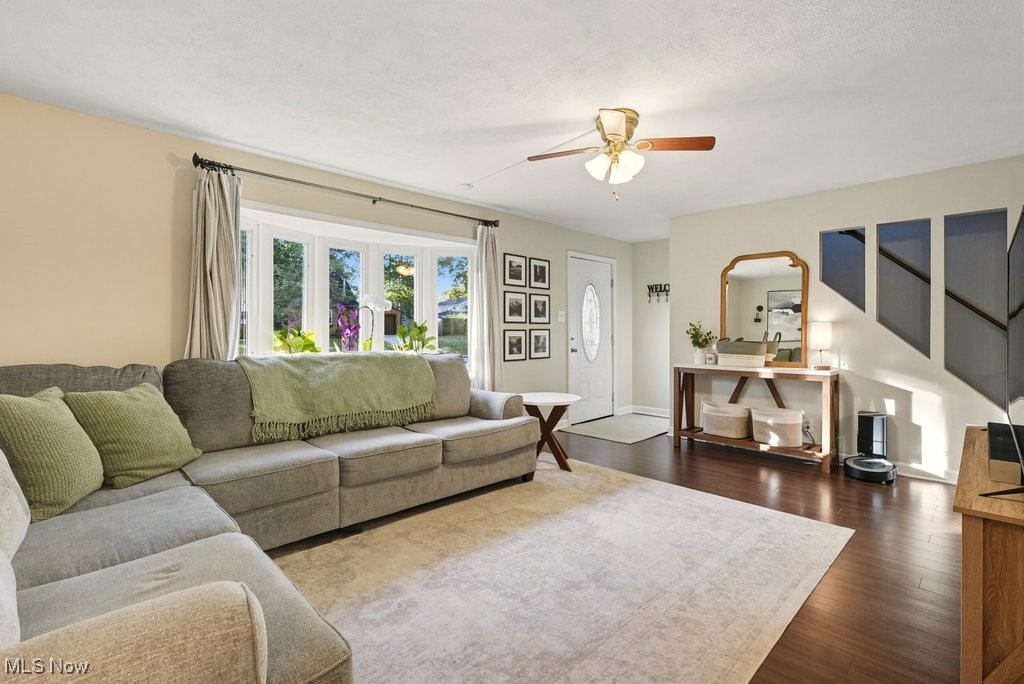 Cuyahoga Falls, Ohio 44221, United States, 4 Bedrooms Bedrooms, ,1 BathroomBathrooms,Residential,Active,221700