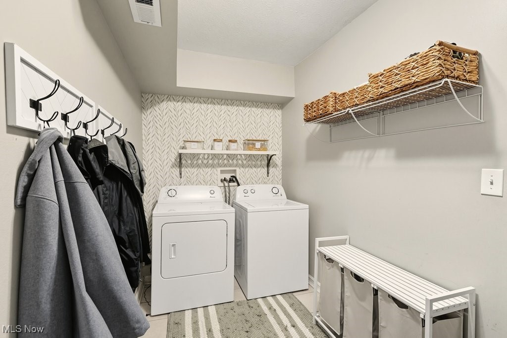 Cuyahoga Falls, Ohio 44221, United States, 4 Bedrooms Bedrooms, ,1 BathroomBathrooms,Residential,Active,221700