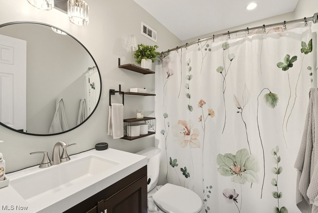 Cuyahoga Falls, Ohio 44221, United States, 4 Bedrooms Bedrooms, ,1 BathroomBathrooms,Residential,Active,221700