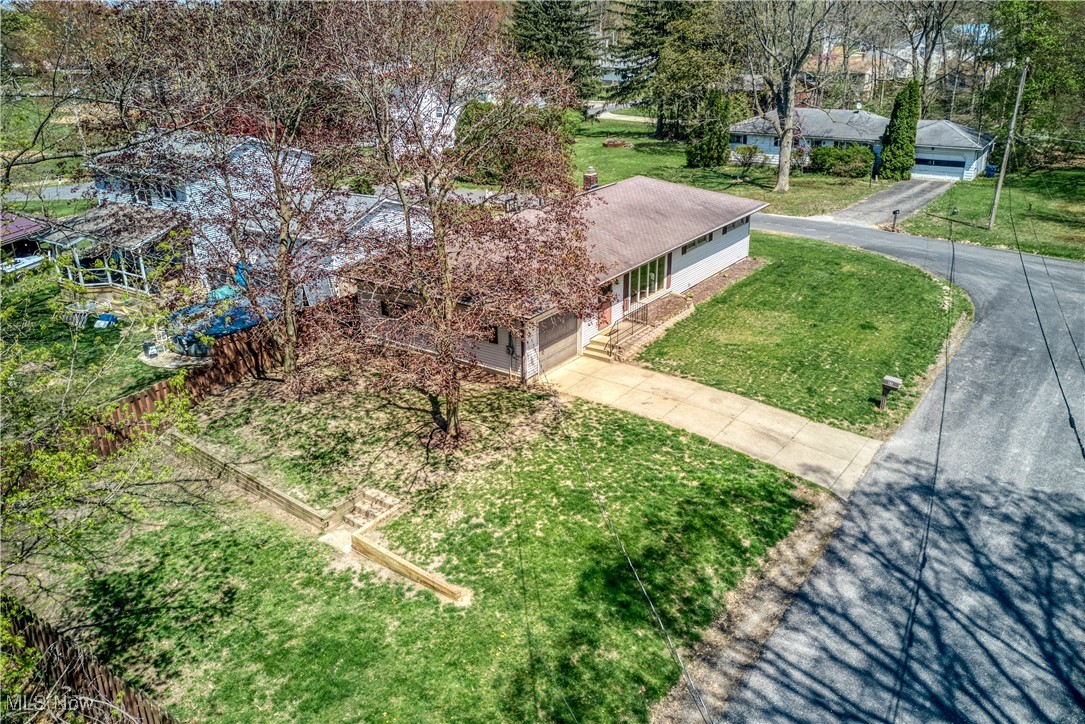 65 E Bellisle Drive, Akron, Ohio image 32