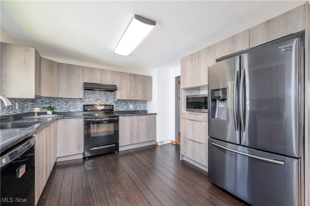 65 E Bellisle Drive, Akron, Ohio image 11