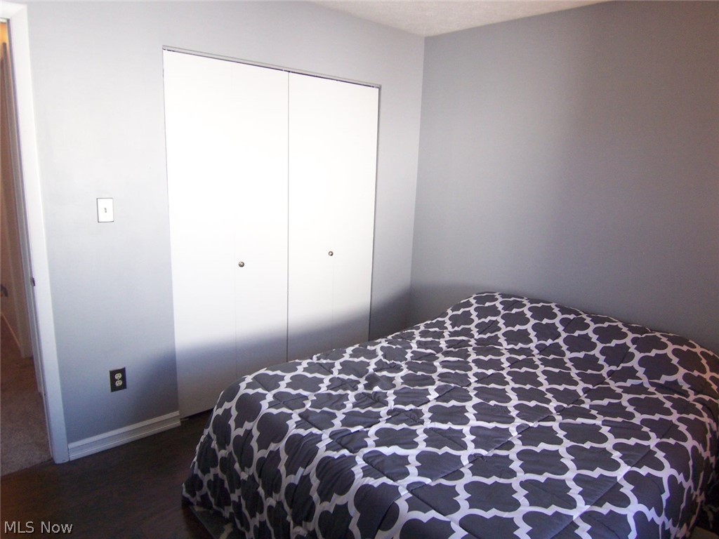 Village In Falls Condo - Residential