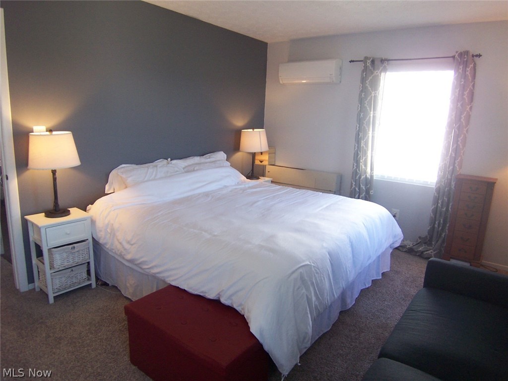 Village In Falls Condo - Residential