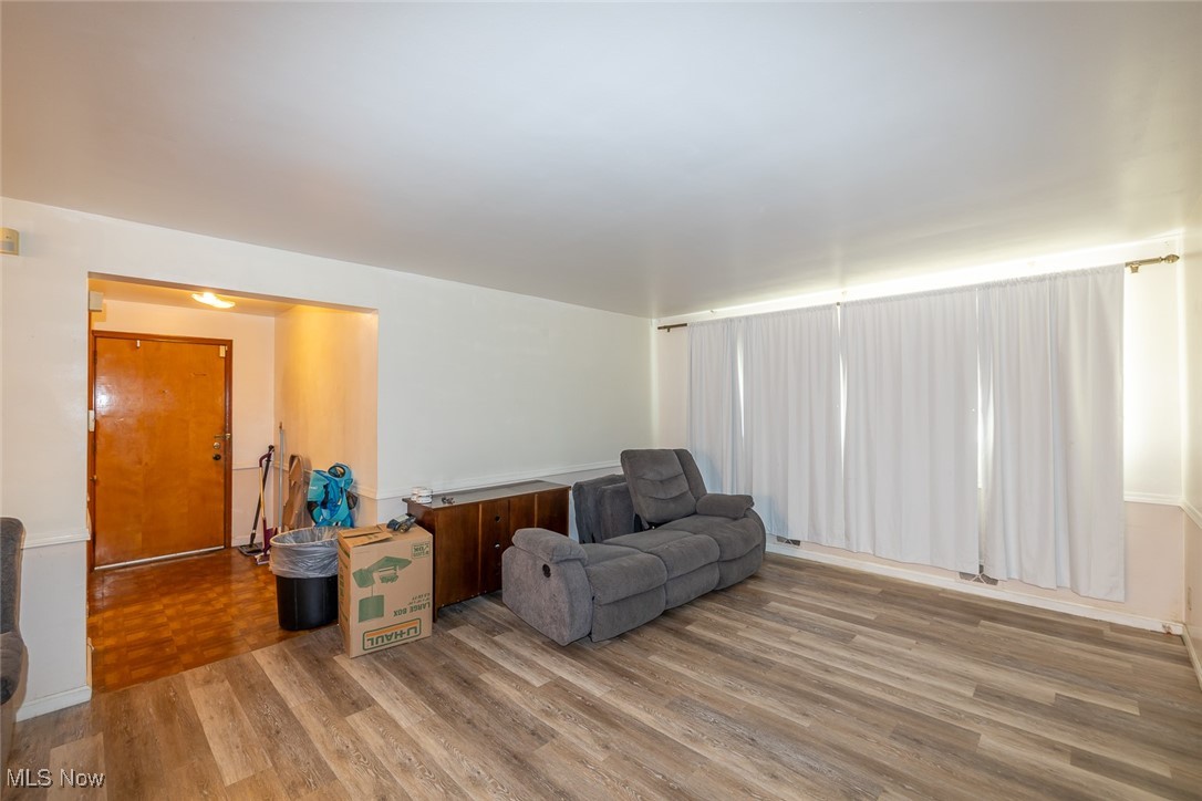 17007 Van Aken Boulevard 2