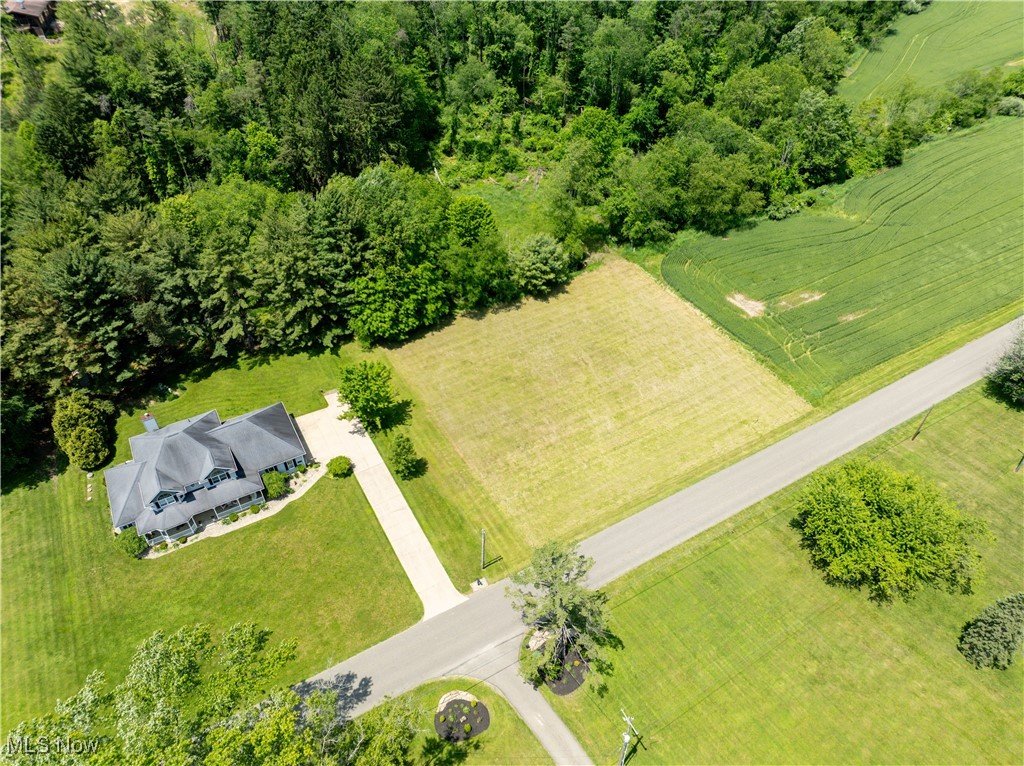 Pleasant Valley Road, New Philadelphia, Ohio image 4
