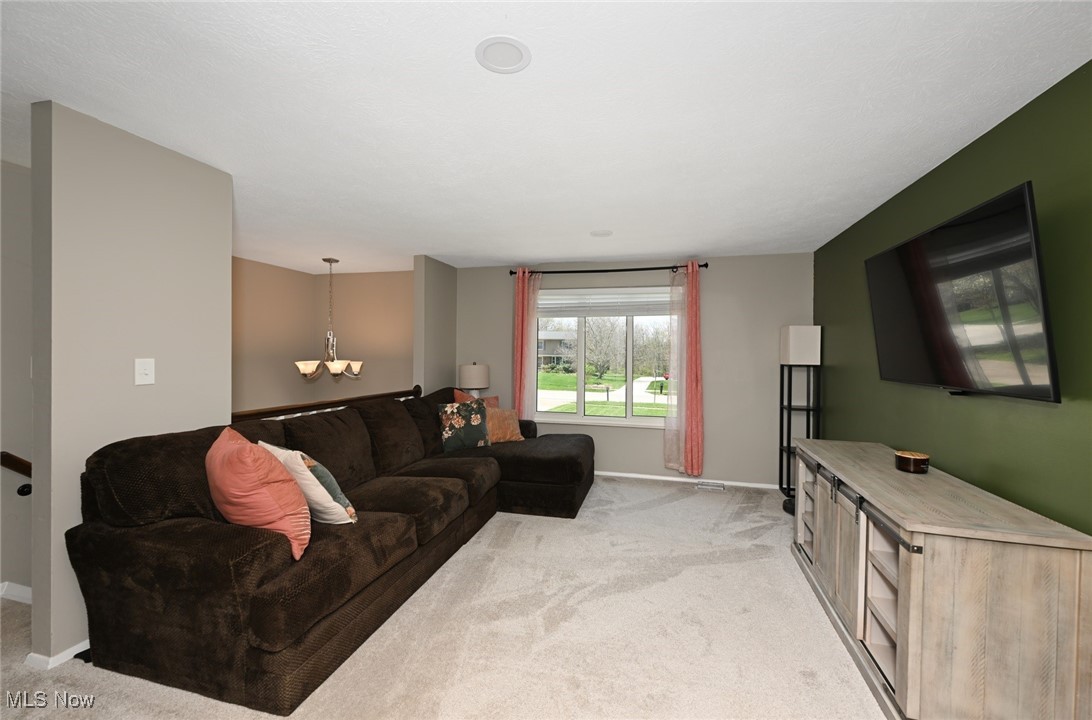 8637 Crow Drive, Macedonia, Ohio image 4