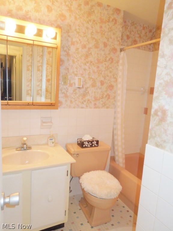 Silver Lake Towers Condo - Residential