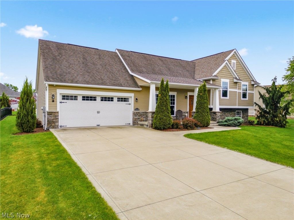 Photo of 5858 NE Birmingham Street, Canton, OH 44721 (MLS # 5211451)