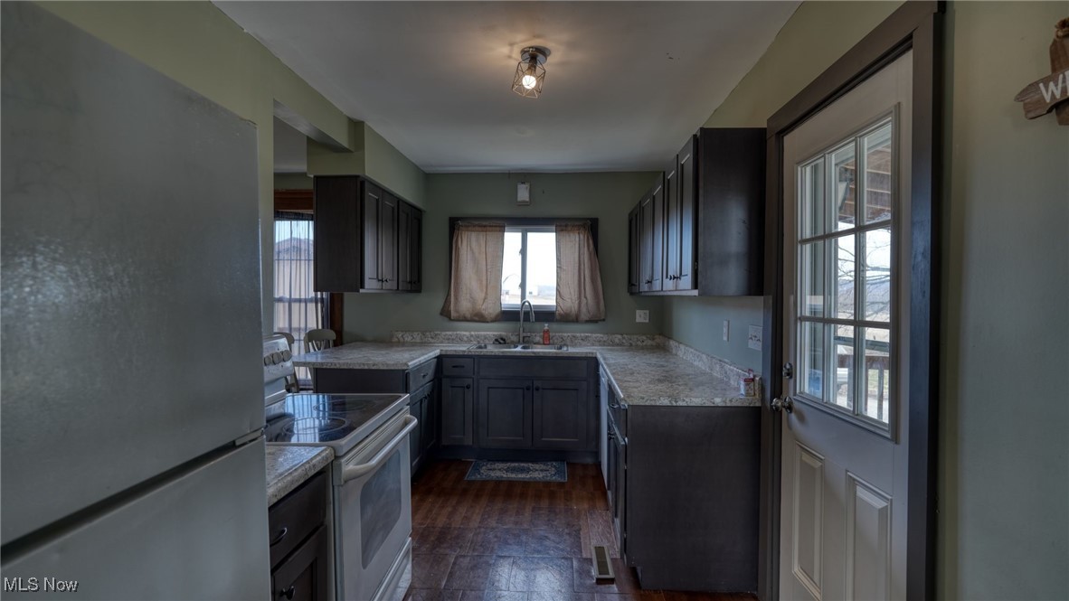 456 Carl Street, Cumberland, Ohio image 12