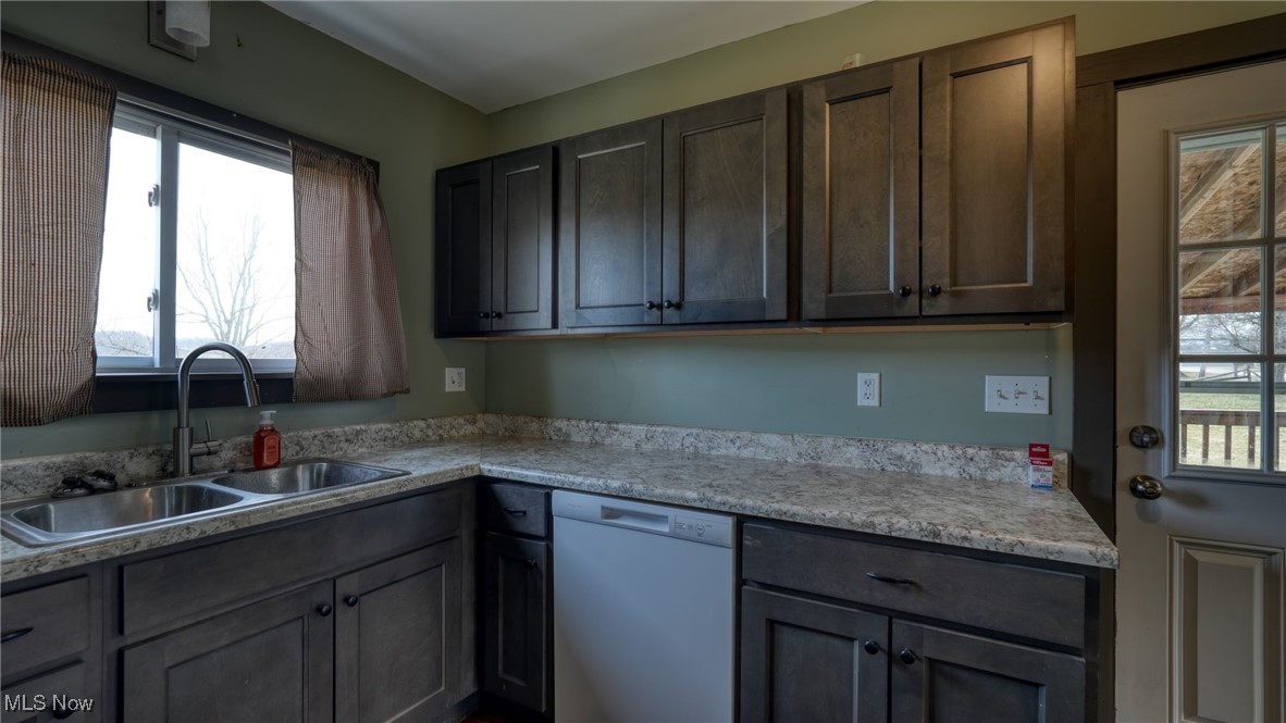 456 Carl Street, Cumberland, Ohio image 13