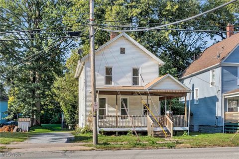 142 4th Street, Elyria, OH 44035 - #: 5131055
