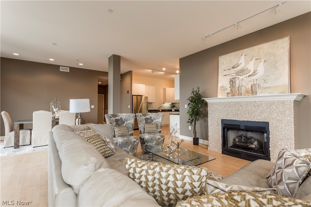 Larchmere Lofts Condo - Residential