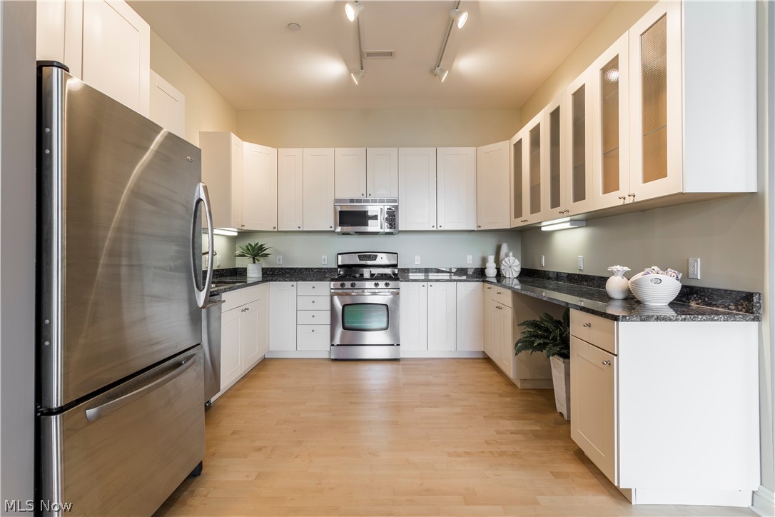 Larchmere Lofts Condo - Residential