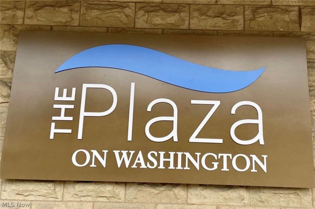 Photo of 1237 Washington Avenue #811, Cleveland, OH 44113 (MLS # 5205726)