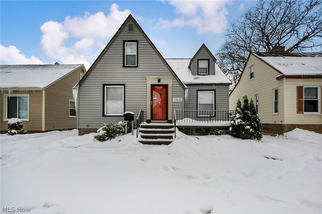 Photo of 13825 Courtland Avenue, Cleveland, OH 44111 (MLS # 5185863)