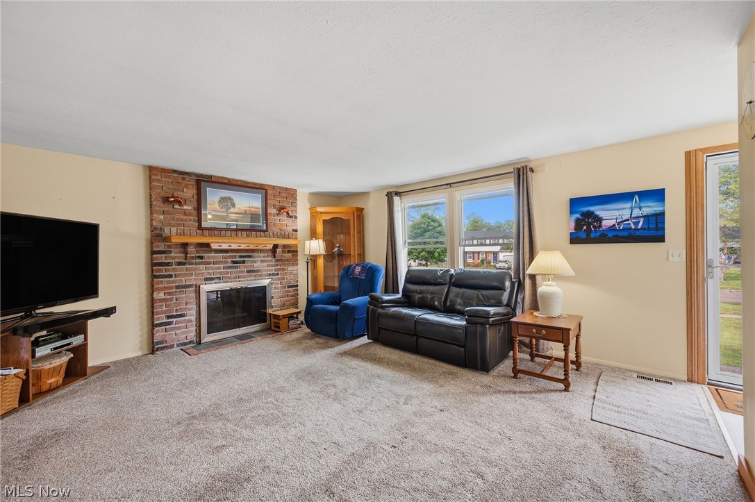 Twin Oaks - Residential