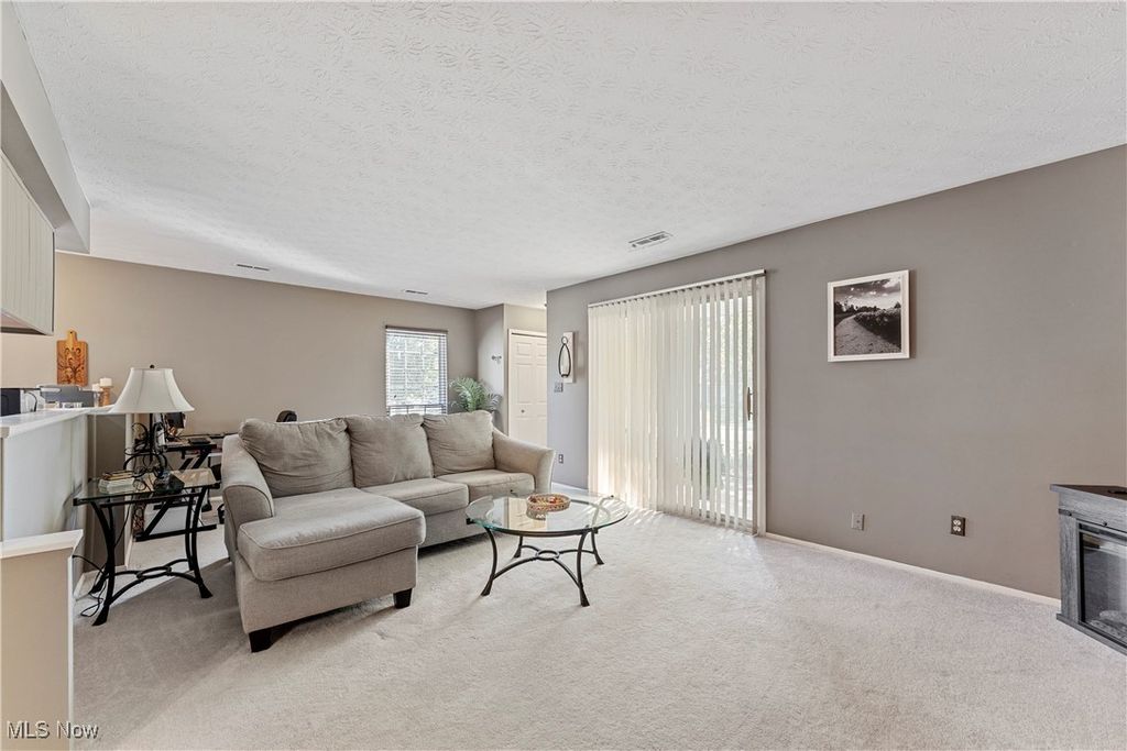 Photo of 4910 Independence Circle #D, Stow, OH 44224 (MLS # 5174764)