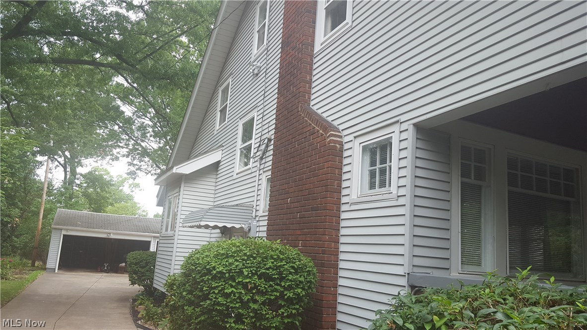 Yellowstone Estate - Residential