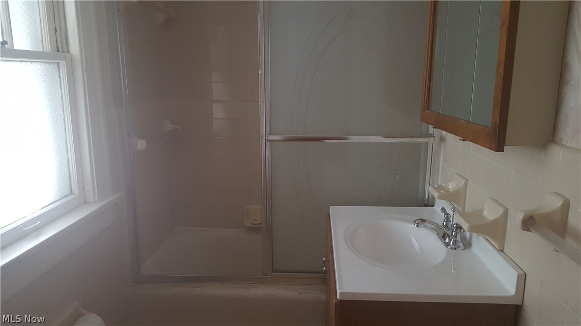 Yellowstone Estate - Residential