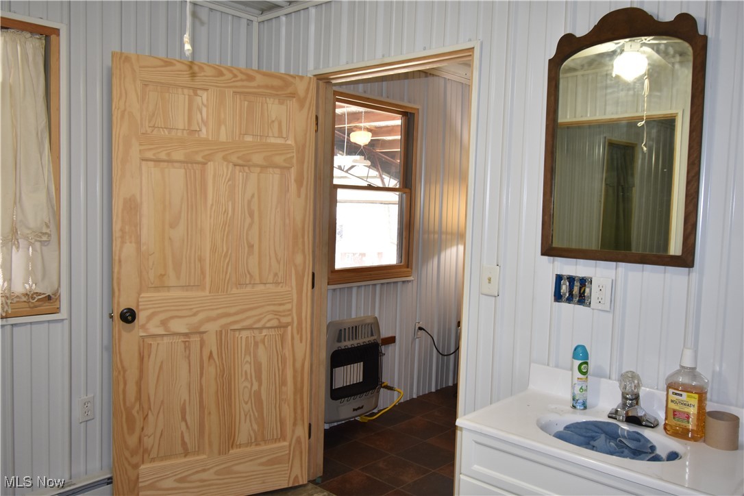 Connecticut Western Reserve - Residential Income