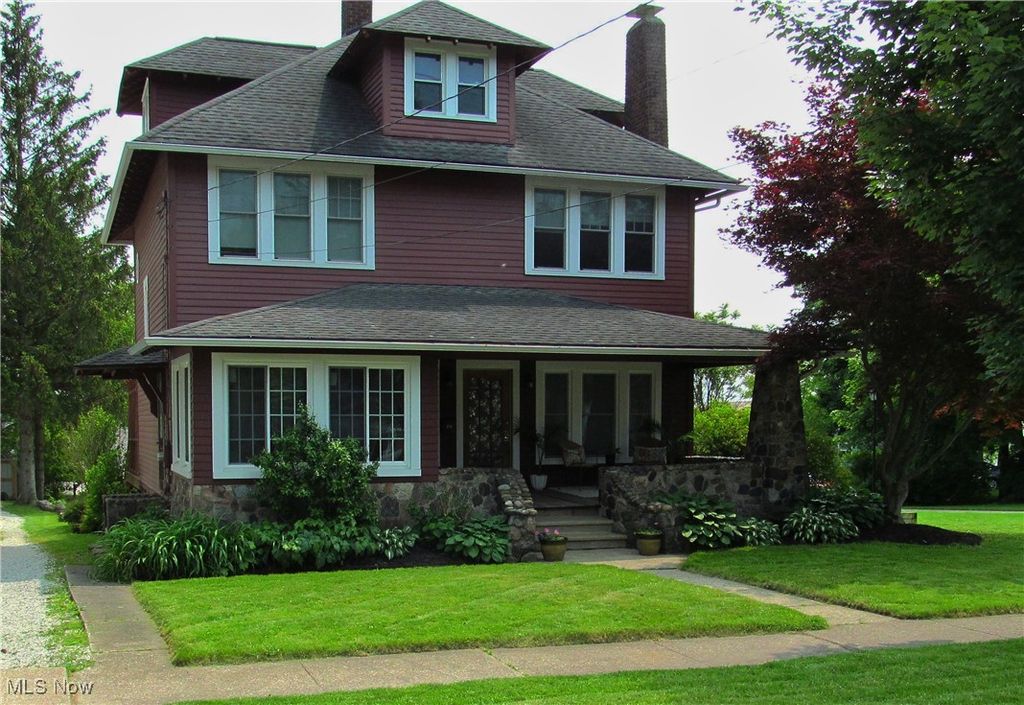 Photo of 371 Broad Street, Wadsworth, OH 44281 (MLS # 5165717)