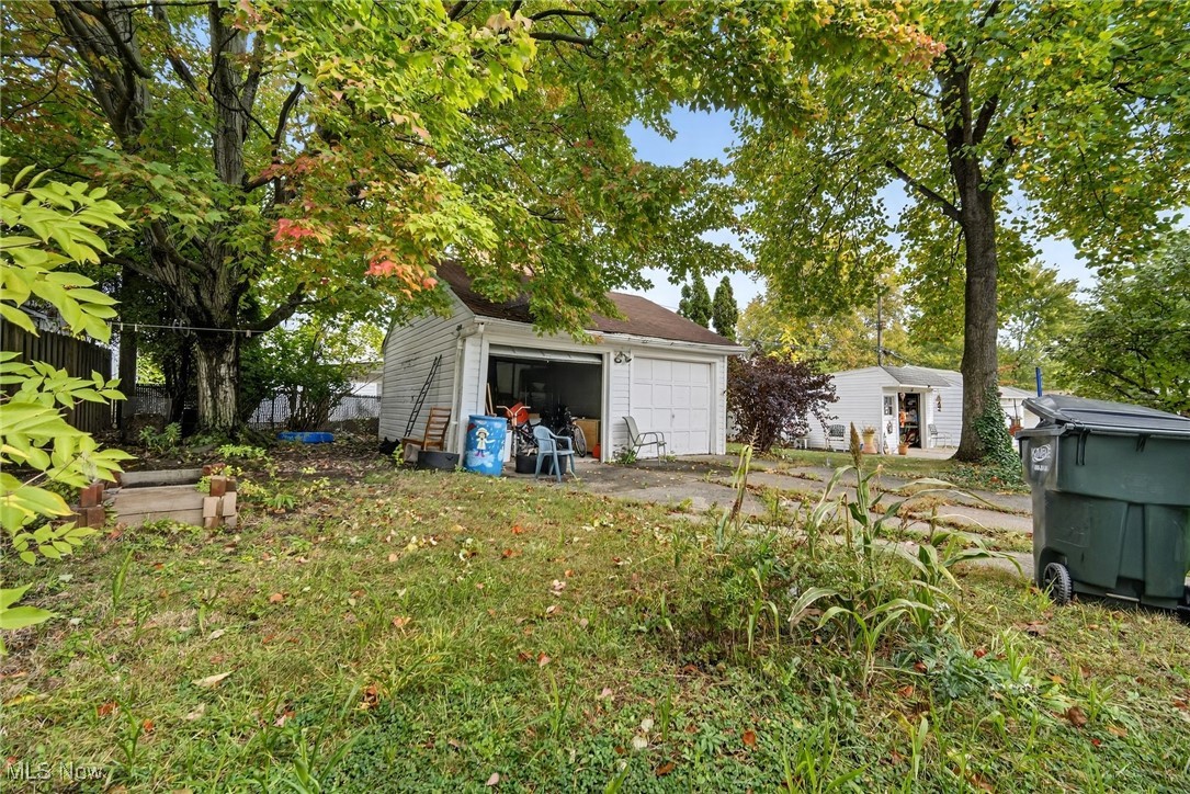 Suburban Dev Cos Crof - Residential