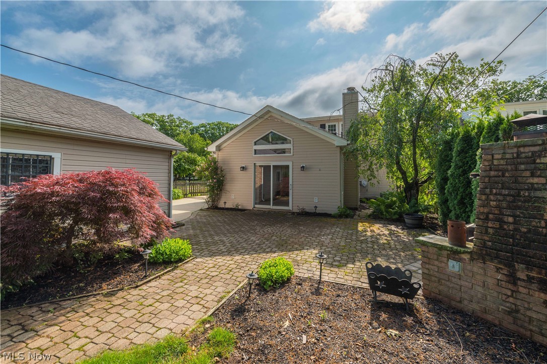 450 Lake Forest Drive