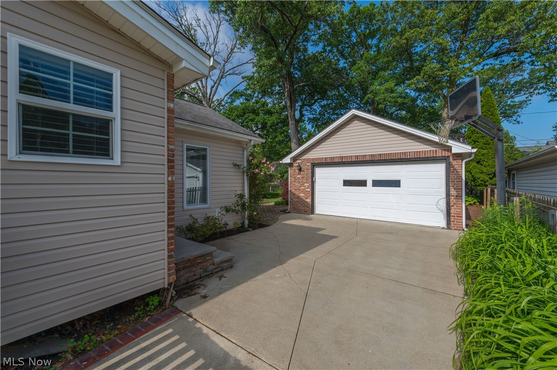 450 Lake Forest Drive