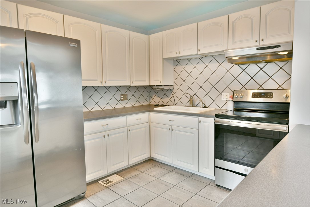 3911 Hopkins Road, Youngstown, Ohio image 17