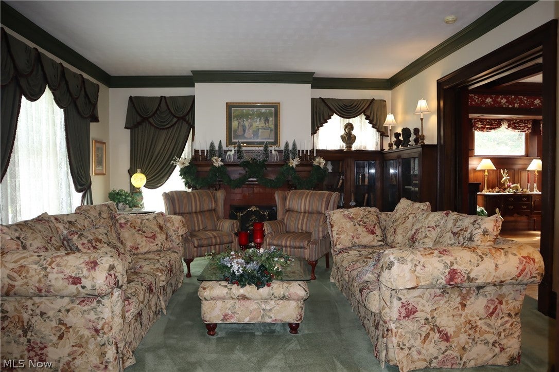 123 W Main Street