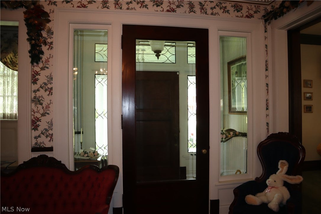 123 W Main Street