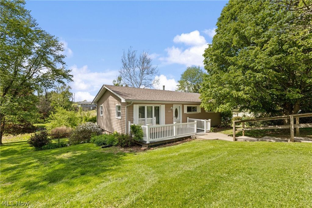 Photo of 267 Kings Drive, Steubenville, OH 43952 (MLS # 5205365)