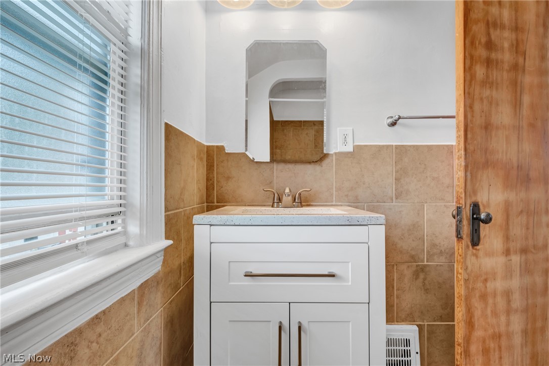 Center Hwy - Residential